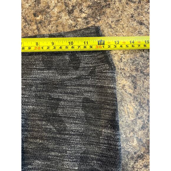 NOBULL Dark Camo Crop Leggings Size Small Gray Black - Picture 7 of 8